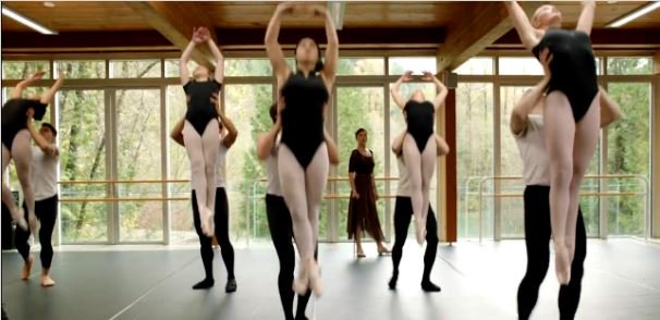 MDBfan's tweet photo. #dancemoms fandom blowing up the internet over Chloe in the #CenterStage3 ad. #TeamChloe #ChloeLukasiak #Ballerina https://t.co/EhcsTRVhLM