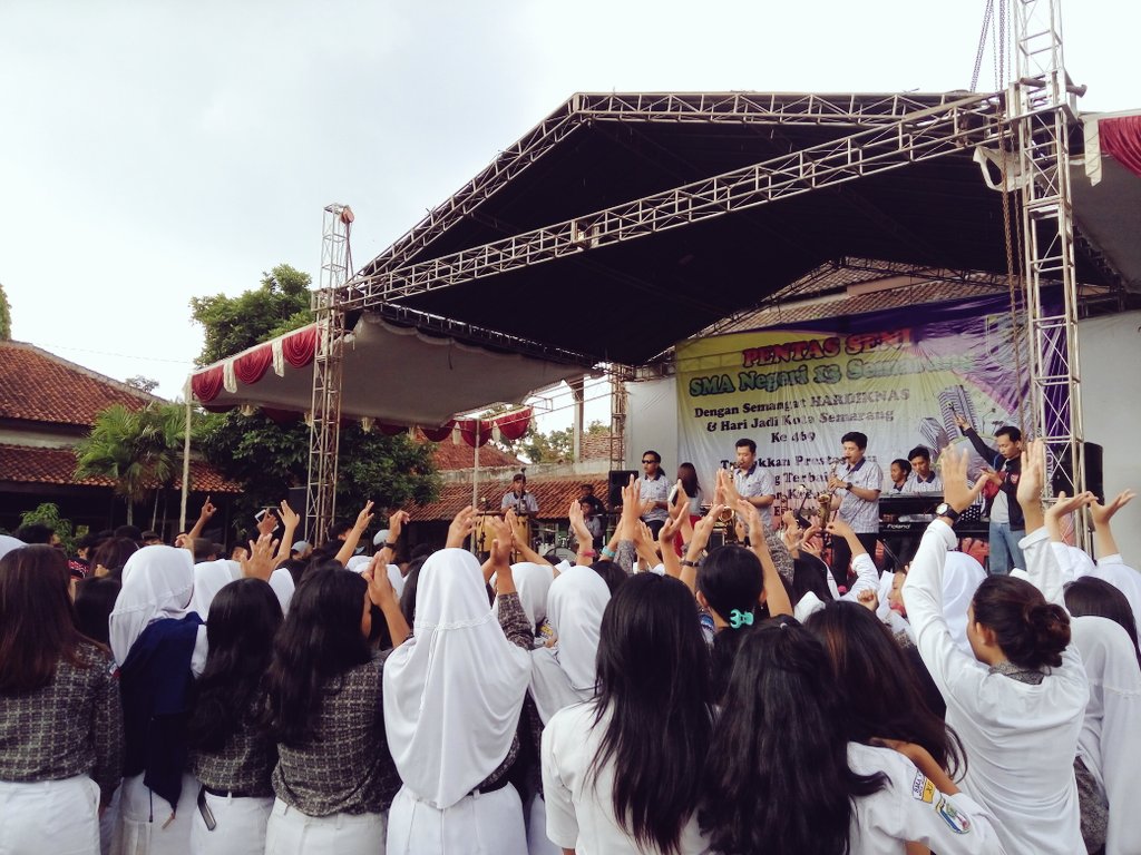 Penampilan <a href="/StandingPingkel/">Pingkel Standing Official</a> menggemparkan dunia persilatan gaiss 🙌