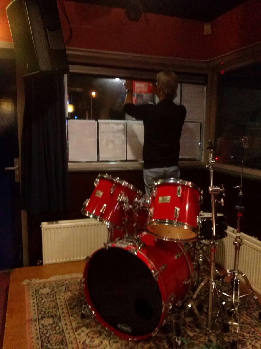 De eerste #posters hangen <a href="/HoornNH/">Hoorn</a>! En wel bij <a href="/Manifesto_Hoorn/">Manifesto Hoorn</a>!! #hsf16