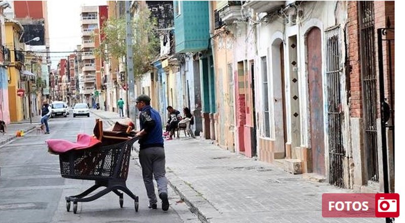 lasprovincias's tweet photo. GALERÍA | El Cabanyal agrava su abandono casi un año después de las elecciones https://t.co/MS0SFweJXH https://t.co/8vD0ehcRZ8