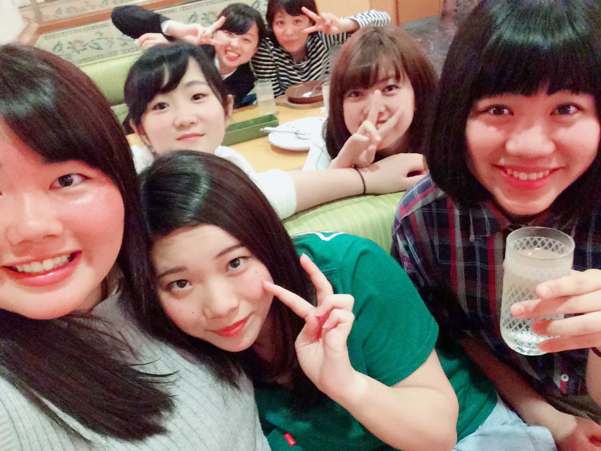 shoostabot's tweet photo. そういえばこの前集合した❤️💛💚💙💜
つぎは全員で集まりたいな💭
後輩にも会いたい👶🏼🍼
三送会タノシミ💖 https://t.co/IAFv8SbNfH
