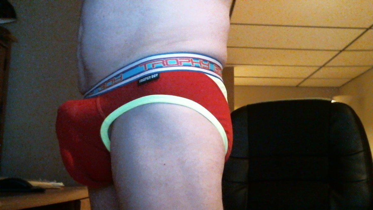 mikey70072's tweet photo. Good Hump Day everyone my new #throphyboy 1st pair https://t.co/MneLdWruDP