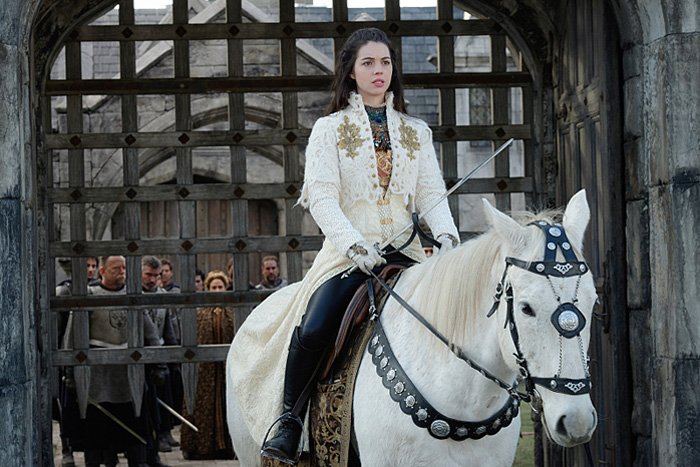 AtShowsThree's tweet photo. The CW released Promotional Photos of #Reign episode "Safe Passage" (3.15)  https://t.co/URYZ5VvtAV https://t.co/5OfD93Myjj