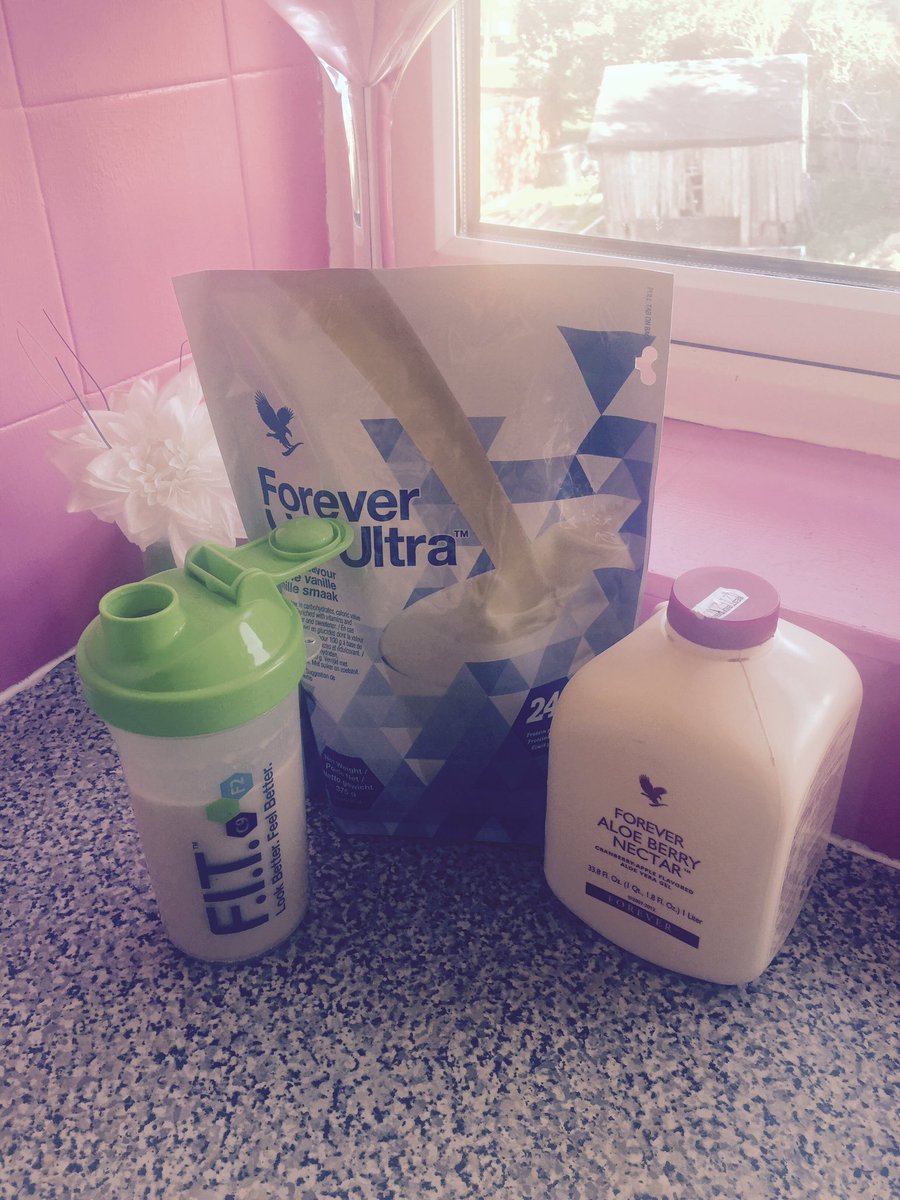 zippy800's tweet photo. #shakechallenge #aloevera #aminotein #vanilla #blueberries #raspberries #strawberries #lookgoodfeelgood #summerbody https://t.co/kdxL0Aq1mH