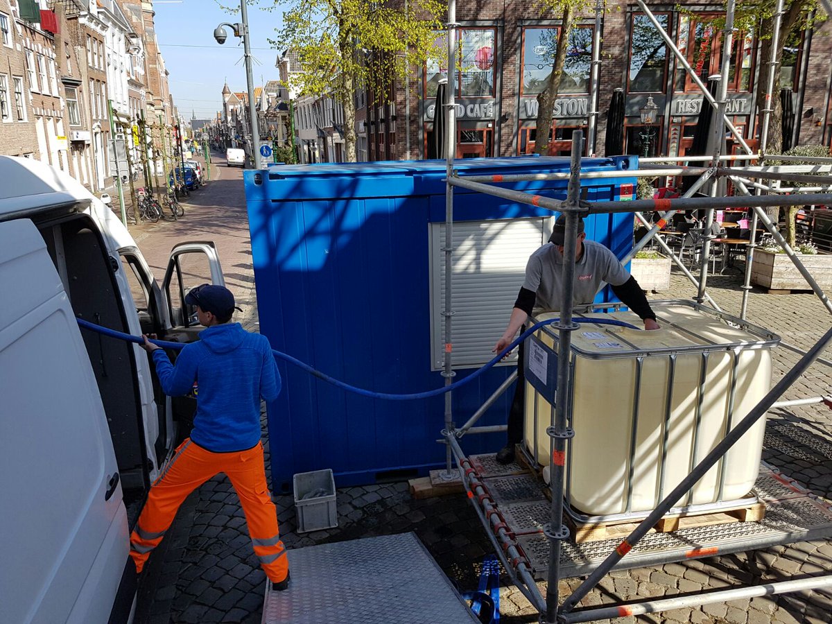 Met mooi weer een bijdrage leveren aan de opbouw van <a href="/vrijfestival/">VRIJ Festival</a> <a href="/HoornNH/">Hoorn</a>. Event services bit.ly/1NUZhfz