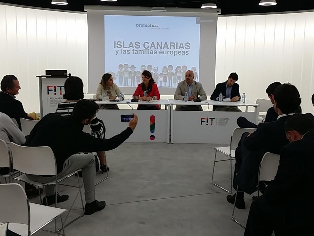 Ashotel's tweet photo. #desayunoAshotel sobre #turismofamiliar, hoy en @FITCanarias #isabaprojects @tsmediaspain @FitCdemiguel https://t.co/D63id1AglA