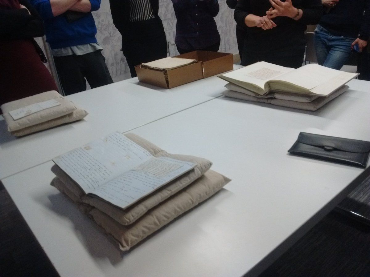DiXiT_eu's tweet photo. #MMSDA participants with Darwin's notebooks at 
@theUL. Follow the hashtag as the course continues in London today. https://t.co/O6SnFZwEy8