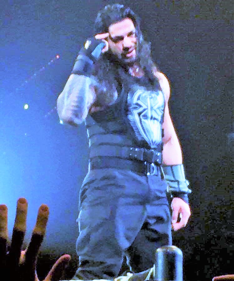 LeeshaNDessy's tweet photo. #Roman #WeArePermInYrCrnr #CheernLoud #BecYOULuvUs @WWERomanReigns @romanreigns568 @WWESethRollin17 @WWETHEUSOS https://t.co/HHk3pMIBg8