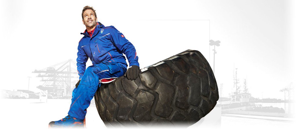 Work clothing and how it #saves us money - family-budgeting.co.uk/work-clothing-…  Via. <a href="/BeckyGoddardH/">Becky Goddard-Hill</a>