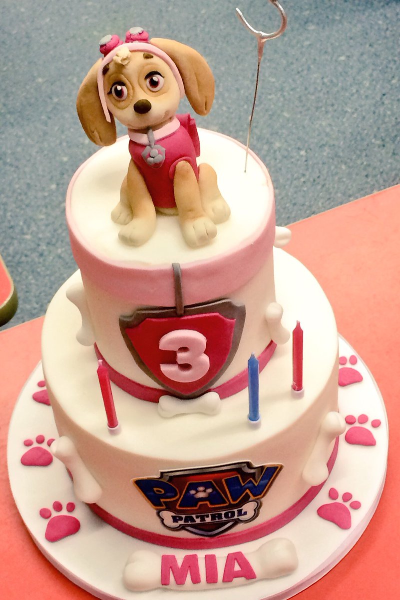 jancaraC's tweet photo. We supply #celebratory cakes and corporate #cakes for all occasions https://t.co/IhKyK8khV1 https://t.co/rHh7Zp1r68