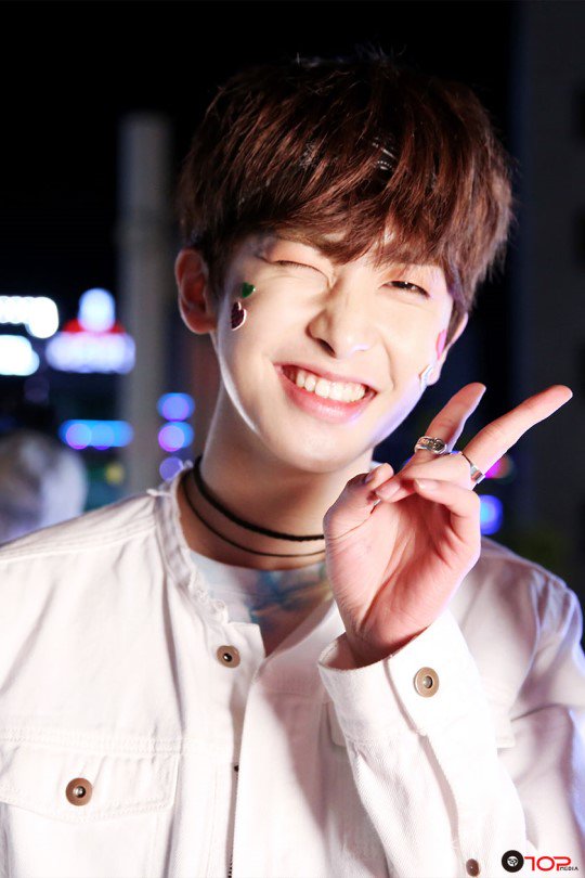 #업텐션 #UP10TION 팬싸인회에서 싸인만 하지 않는 아이돌, 과연 어떤 미션을? 이런 귀여운 미션이라면 모든 팬싸인회에서 해줘 텐셔니들..♥ me2.do/xUrLDpz1