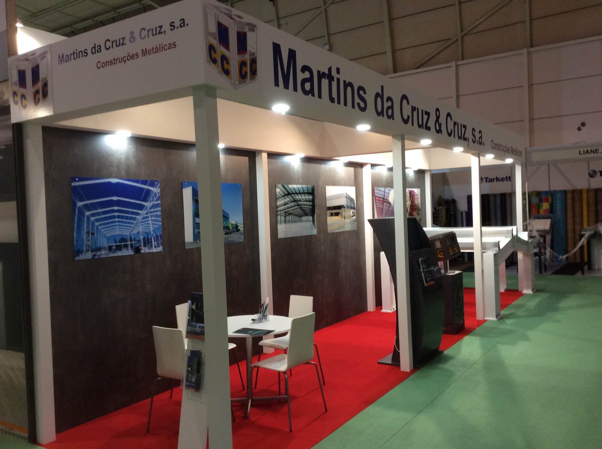 JJS_Stand tweet picture