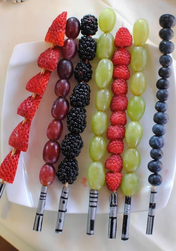 fru_tree's tweet photo. #MayTheFourth be with you! Try these amazing fruit light sabers for your little Jedi's! https://t.co/5ZoIpTeTNT
