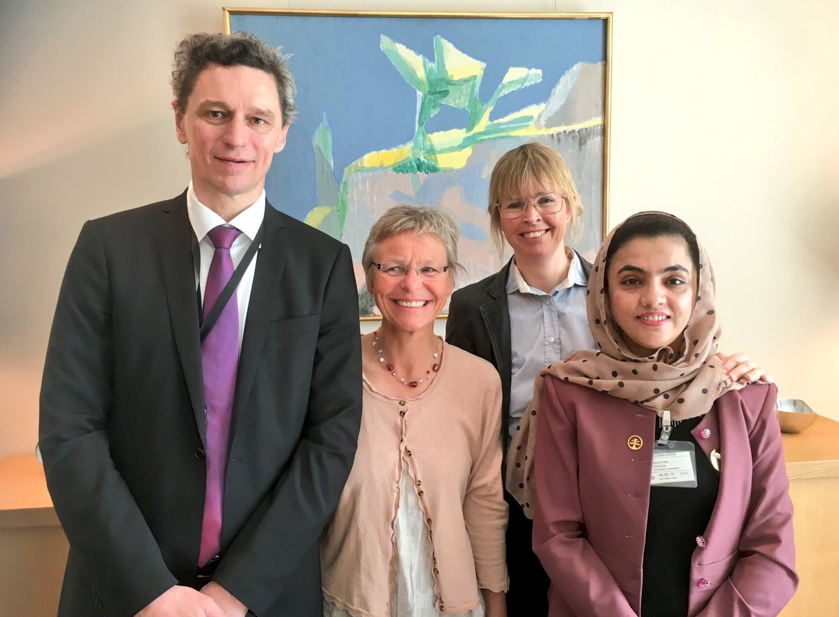 Utenriksdept's tweet photo. Int jordmordag i mrg. Norge støtter innsatsen til Feroza Mushtari #Afghan Midwife Ass., #Afghanistankomiteen #Dnj https://t.co/HuqqXxPA2M