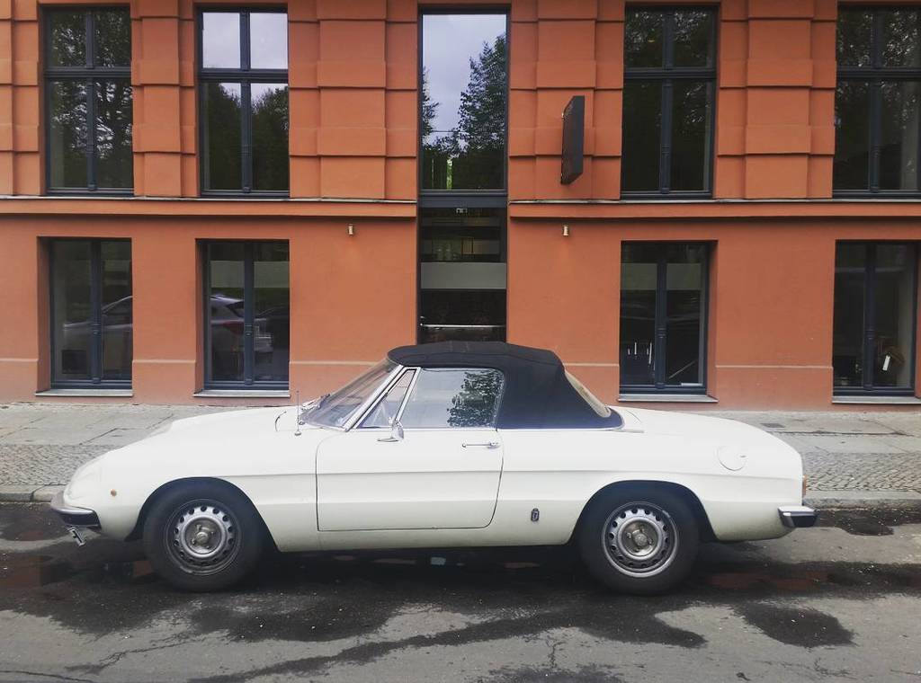 oldcar_photo's tweet photo. Alfa Romeo Spider 1300
#oldcar #retrocar #classiccars #vintagecar #carsofinstagram #carsofberlin #oldtimer #solopa… https://t.co/YBJAuACdbF