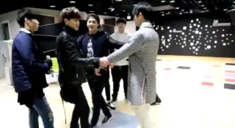 jy___got7's tweet photo. The fact that Mark &amp; Jinyoung always want to be in the same team..

#MarkJin #MarkNior https://t.co/3LJrEGicRT