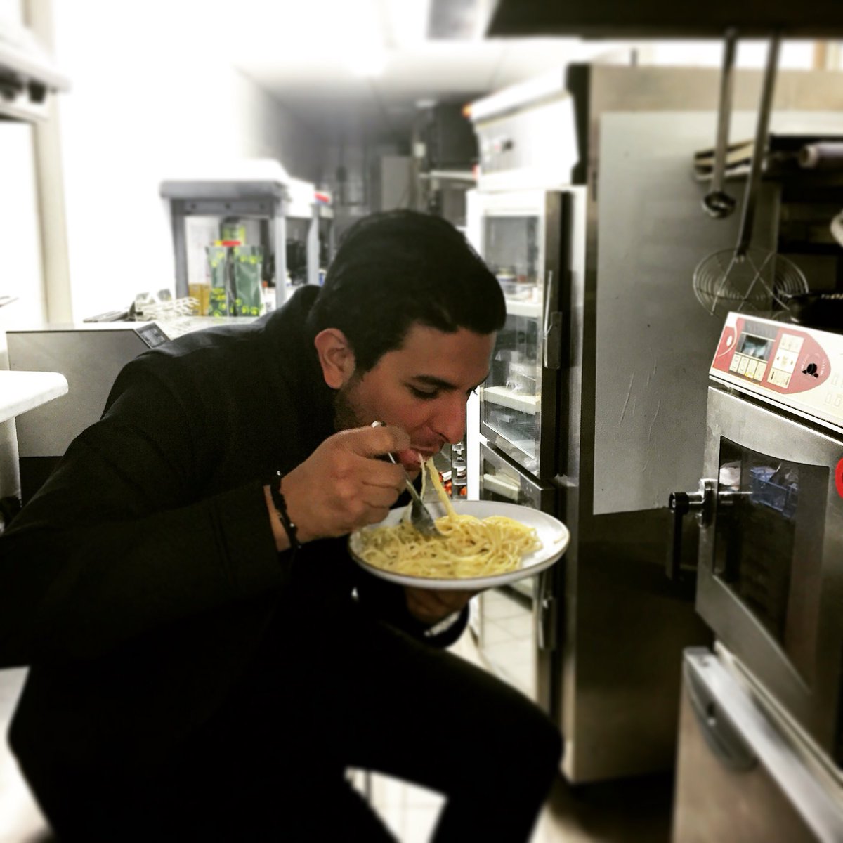 akrameb's tweet photo. !!!COMMENT PRENDRE DU POWER!!!.. #pastapower #thanksmyteam #akrame #akramepower https://t.co/EjOclwUP0t
