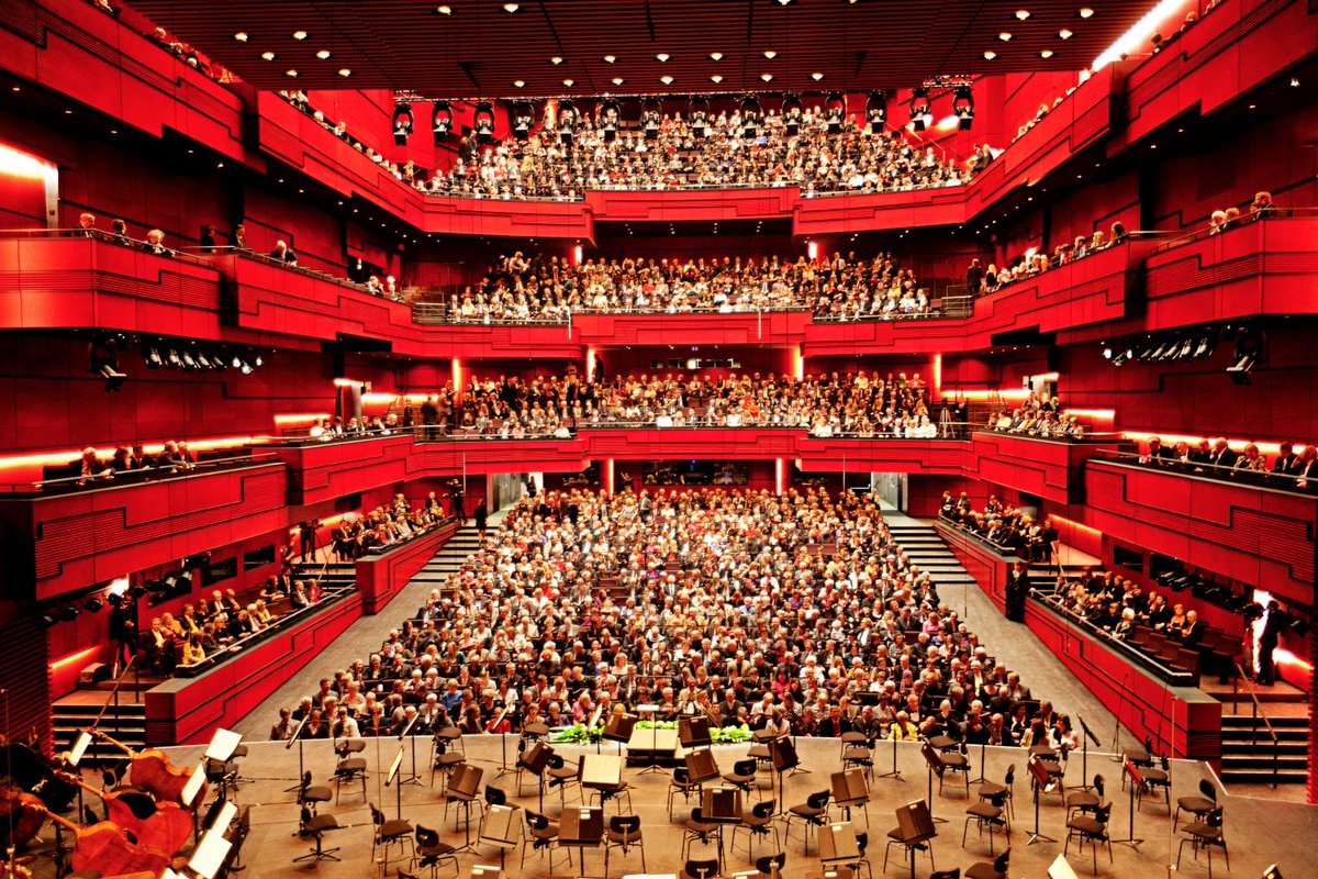 Today we mark the 5th anniversary of our first performance in <a href="/HarpaReykjavik/">Harpa Reykjavik</a> w/ #Ashkenazy #Sinfó #Reykjavík #Harpa