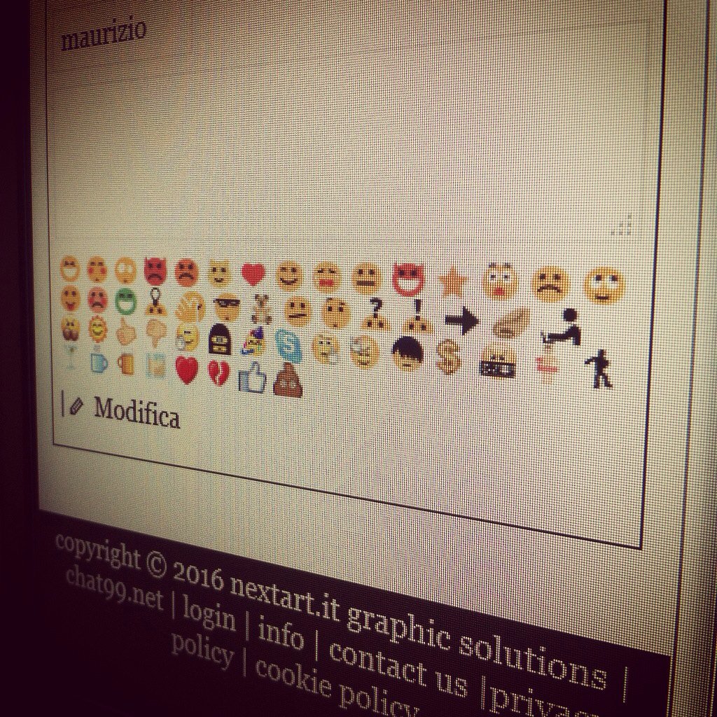 nextart_it's tweet photo. New #smiley for #chat99.net #enjoy it #fun #chat #responsive #quickchat #nextart https://t.co/vI7ljPoAqj