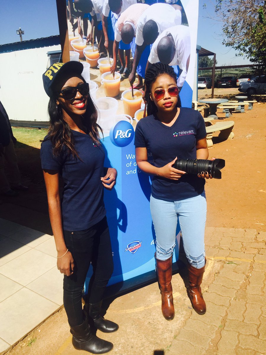 RMC_ZA's tweet photo. We are at Thabo -Tona primary school teaching about the water purifier @ProcterGamble #ThePowerOfClean https://t.co/Aa2i7VDLTj