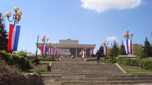 Со стелы в центре Харькова украли герб Украины, - Нацполиция - Цензор.НЕТ 7485