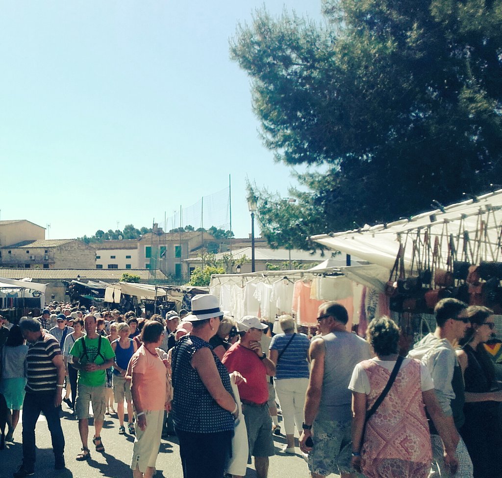 MargaCarbonell2's tweet image. Mercat de Sineu  #dimecres #MarMas