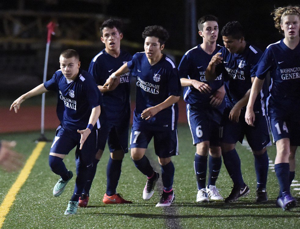 Unbeaten regular seasons &amp; playoff disappointment. <a href="/WLHSAthletics/">Generals</a> wants to break the cycle. wapo.st/1SYGQWh