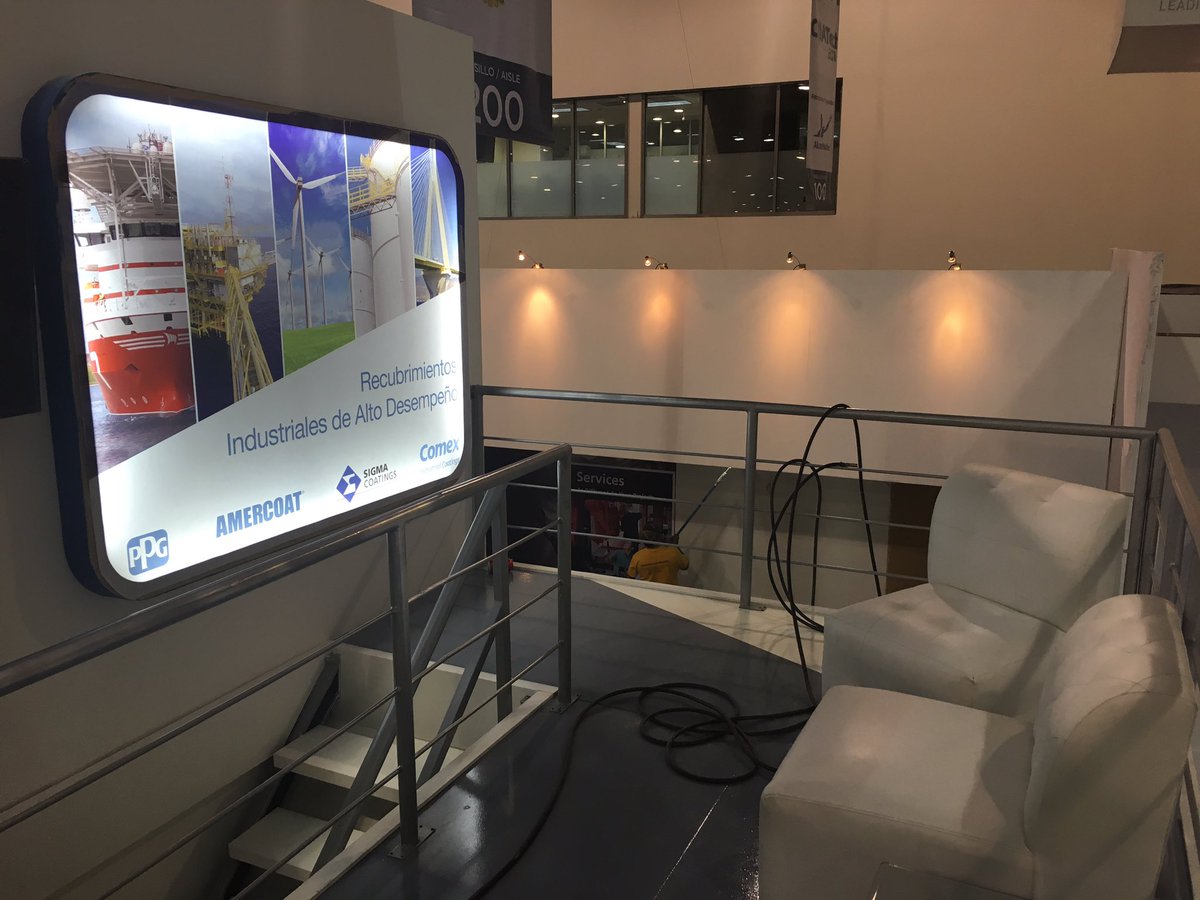 thewhiteferso's tweet photo. Excelso montaje, ningún herido, saldo blanco. #ExpoCoatech @MSTCHAgencia @PPGIndustries @PinturasComex @SrBarbero https://t.co/hnB00xIJqu