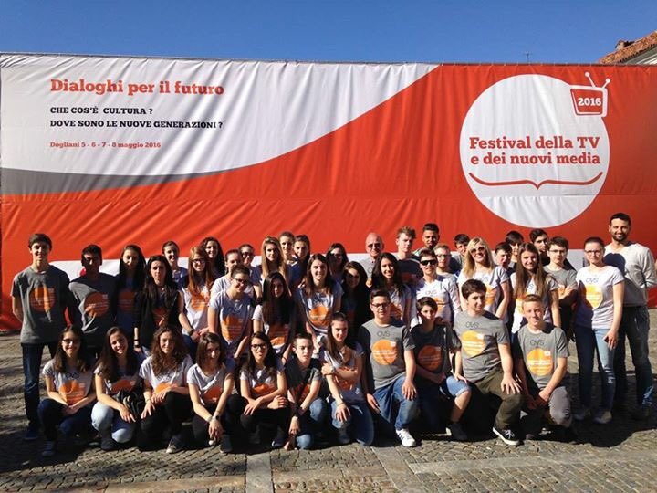FestivaldellaTv's tweet photo. I ragazzi di #Dogliani sono prontissimi per la quinta edizione del #Festivaldellatv! Vi aspettiamo 😊 https://t.co/GUjeaz8i6p