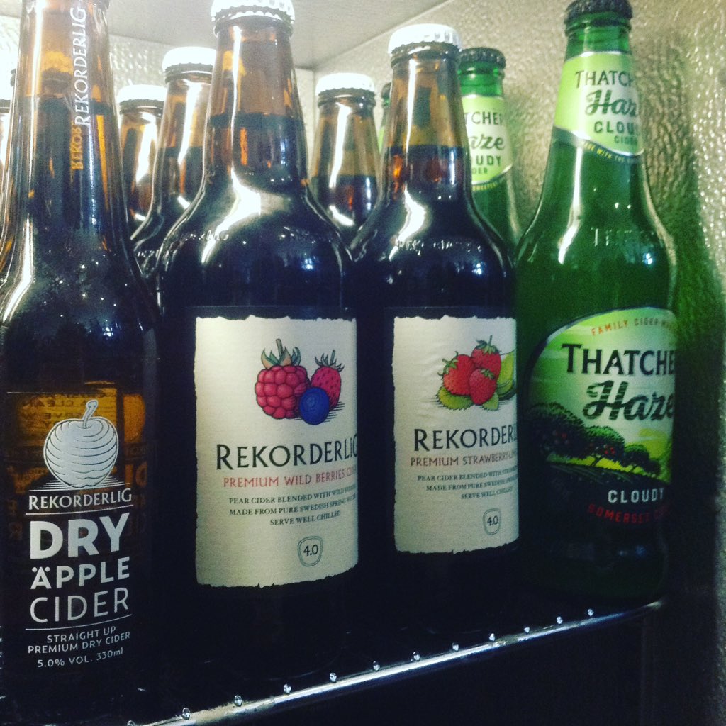 Quinton_House's tweet photo. #cider #rekorderlig #thatchers #afterworkdrinks #cliftontriangle #waitingforyou #quinton https://t.co/75U3jeLIV4