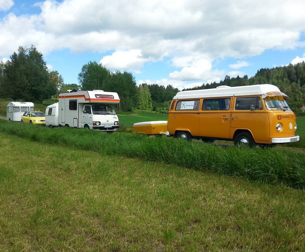 dubbusses's tweet photo. På tur til veterancamping i Seljord
#norskveterancamping #retrocamping #retrocaravan #constructamcondor #toyotahiac… https://t.co/4VyF4ONDVr
