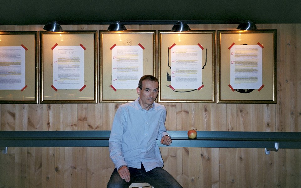 good2bes's tweet photo. Entrevistamos a Curro Claret, el diseñador de alma social https://t.co/VO8A1MOH3n #interviewin #design https://t.co/Yziv03GdWk