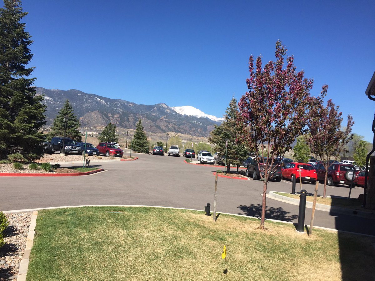 JennPriceCO's tweet photo. A gorgeous day in #COSprings talking #GradNation with @ppunitedway @AmericasPromise. #gradnationCOS https://t.co/RE6Omkxkmj