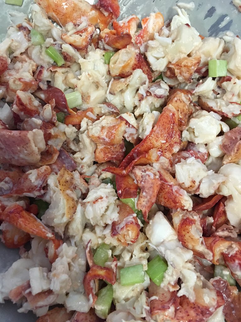 ButlersFlat's tweet photo. Even though the weather is not cooperating, we are officially open for the season!! #lobster #portwashington https://t.co/n1H6Nw0GyN