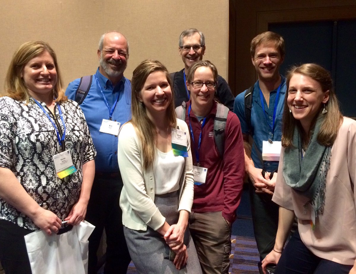 lisa_borre's tweet photo. Talking R for #scientific workflows w/ @USGS_R community members after sessions at #2016NMC https://t.co/yagQSMsFI9