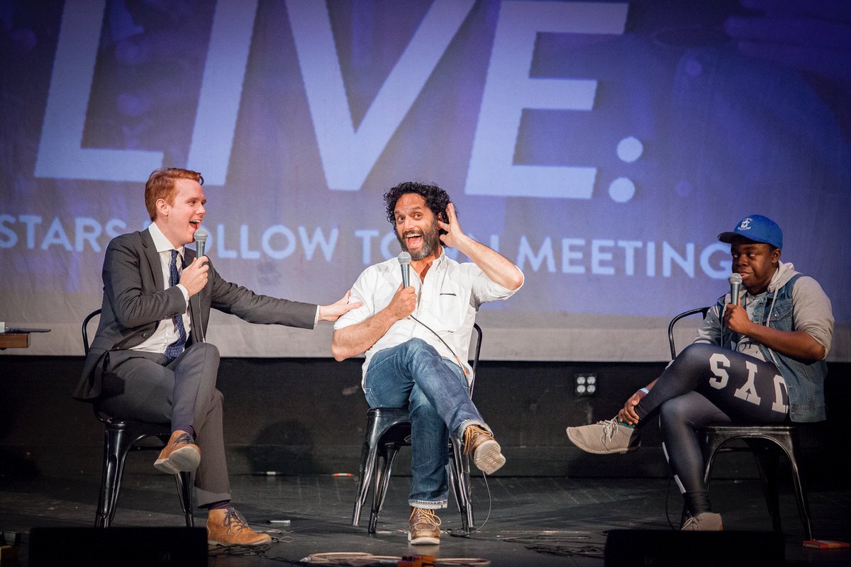 GilmoreGuysShow's tweet image. Today on a fresh #GilmoreGuys we welcome back Jason Mantzoukas to gab all about Ep 621 with us!