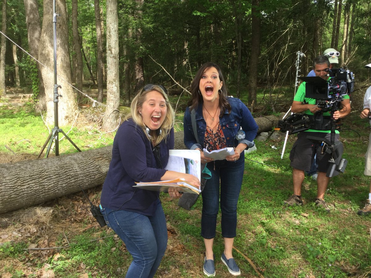 OnePanNan's tweet image. I have worked in television with this fine lady for years! We always find a reason to laugh!