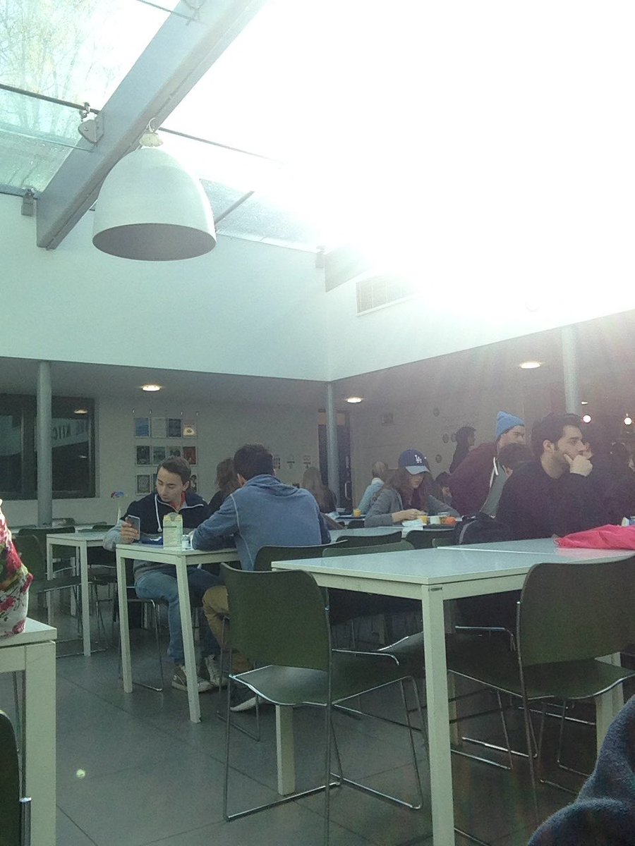 EFOxford's tweet photo. #sunny #breakfast #efoxford https://t.co/W5AmFUvigc
