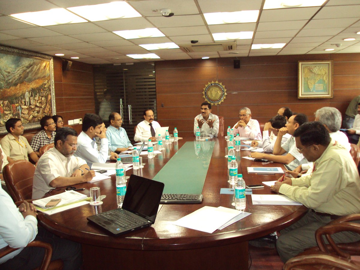 ndmaindia's tweet photo. #NDMA calls experts to discuss #Earthquake Early Warning System(EWS). https://t.co/26yTEsb2Hl
