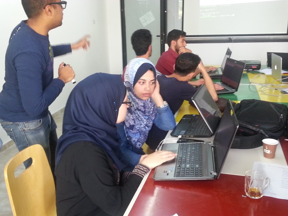 GazaSkyGeeks's tweet image. بعض من مشاركات المبرمجين الحاضرين #python #Developer #programlanguage