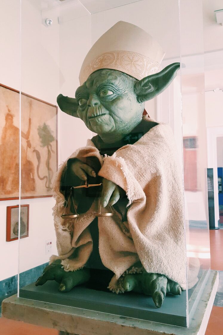 museomadre's tweet photo. A contemporary #StarWarsDay in @MANNapoli with #AdrianTranquilli
#MayTheContemporaryArtBeWithYou
#Matronato #Napoli https://t.co/rA71Ytb5nn