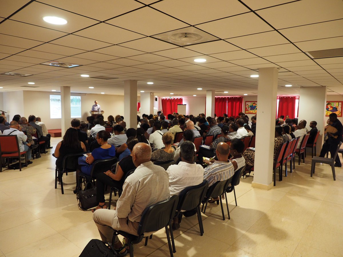 RpheAlexandre's tweet image. Ouverture du séminaire des cadres de la @CTdeGuyane. Programme : travaux de groupe autour de l'organisation #Guyane