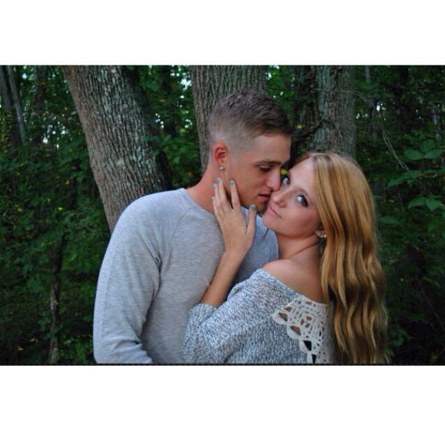 dessssss4's tweet photo. All I ever wanted was a love like Peyton and Lucas but what I got was so Much more beautiful. 💍💙 https://t.co/QZLZwj13Lo