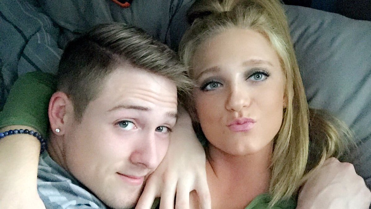 dessssss4's tweet photo. All I ever wanted was a love like Peyton and Lucas but what I got was so Much more beautiful. 💍💙 https://t.co/QZLZwj13Lo