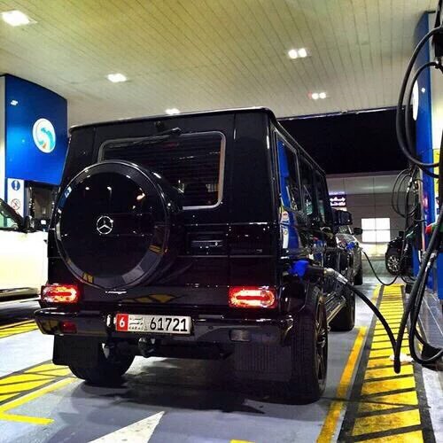 Filling up the beast 💋