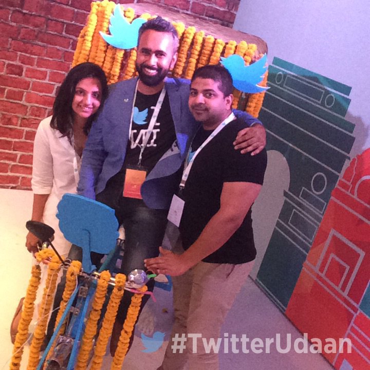 MarketingIN's tweet photo. @IAmFrank_M Riding the Twickshaw at #TwitterUdaan with @Asymmetrica @GayatriDii #TakingARide https://t.co/SeNrV1nhAj