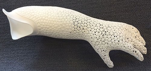 MakerJuice's tweet image. Lund University Student Develops Simplified Process to 3D Print Prosthetic Arm… bit.ly/1Y7XG6y #3Dprinting