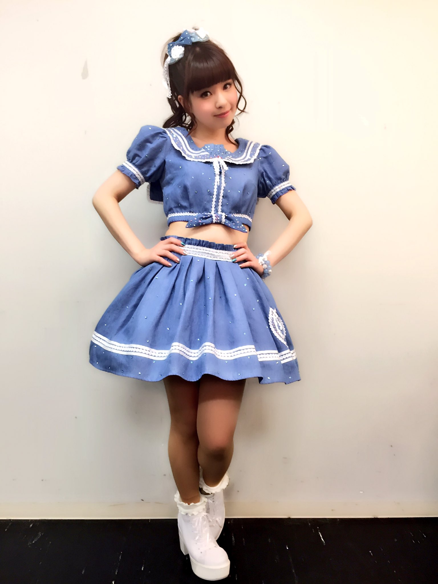 春奈るな はるなるな Auf Twitter 本日の衣装 黒と水色