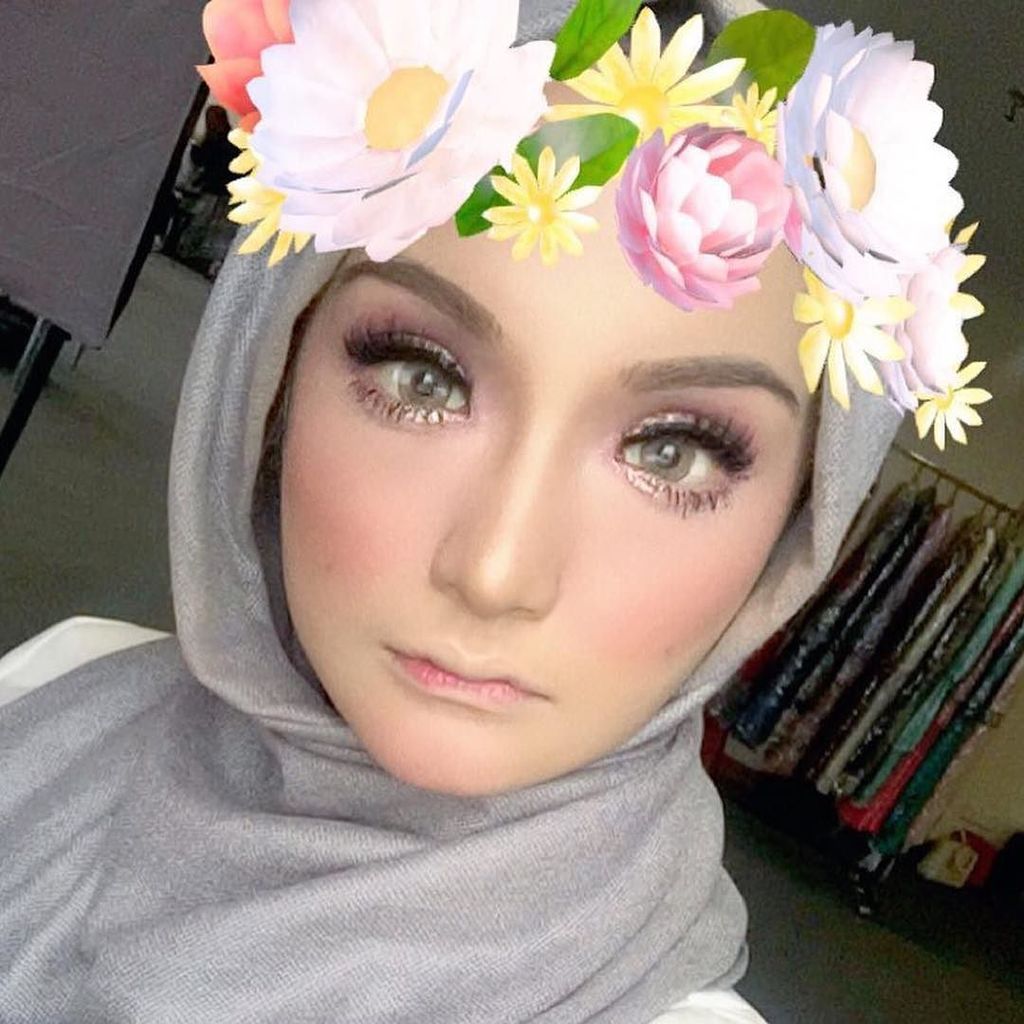 allfemalemodel's tweet photo. So cute. Tqsm @ayunieharris 💖💖💖💖💖 TB mY makeup for her. Makeup by me @alkazamdacute 0192752585. #makeup #makeover #… https://t.co/C17wbpnVMh