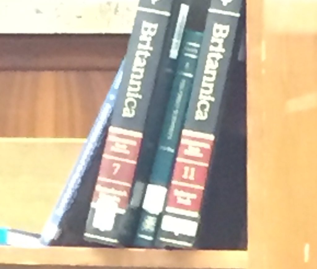 DustenV1997's tweet photo. I just burst out laughing in the middle of nowhere in the library XD https://t.co/t7Pg0wmITV